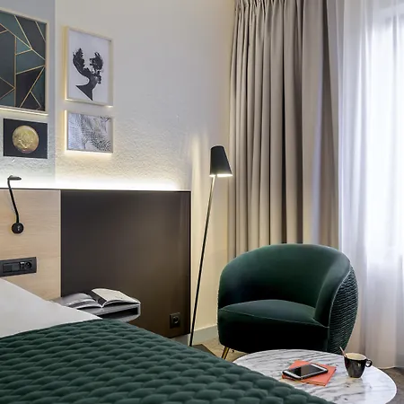 By Ihg Hotel