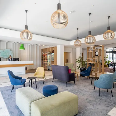 Hotel By Ihg